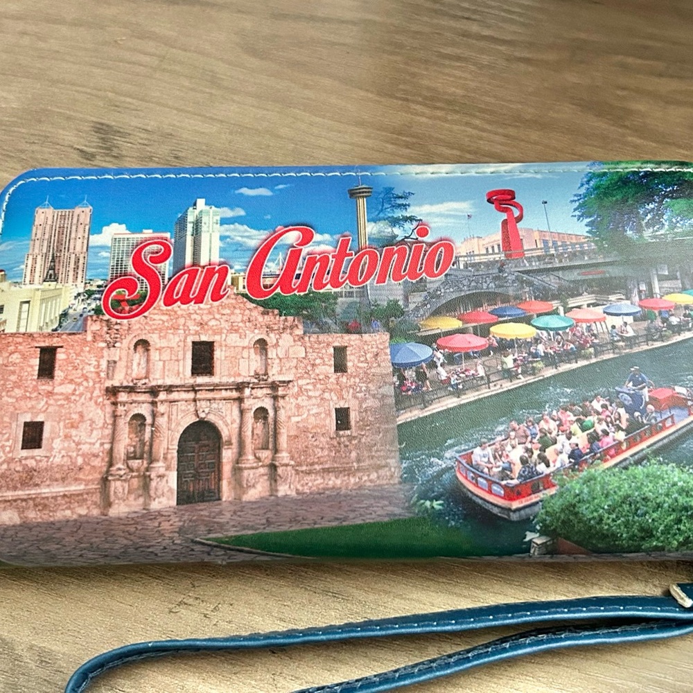 NWT San Antonio Souvenir Wallet San Antonio Souvenir Wallet Wristlet - Picture 11 of 11